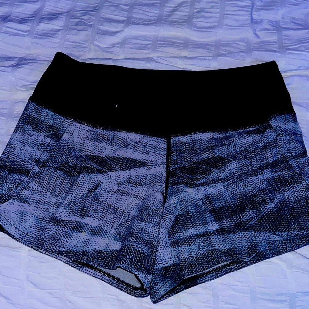 I’m selling size two, 2.5 high rise Lululemon speed ups